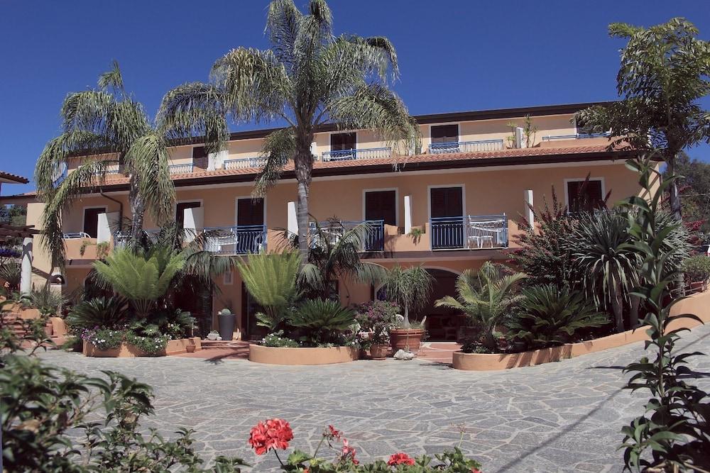קאפו ואטיצ'אנו Hotel Grotticelle מראה חיצוני תמונה