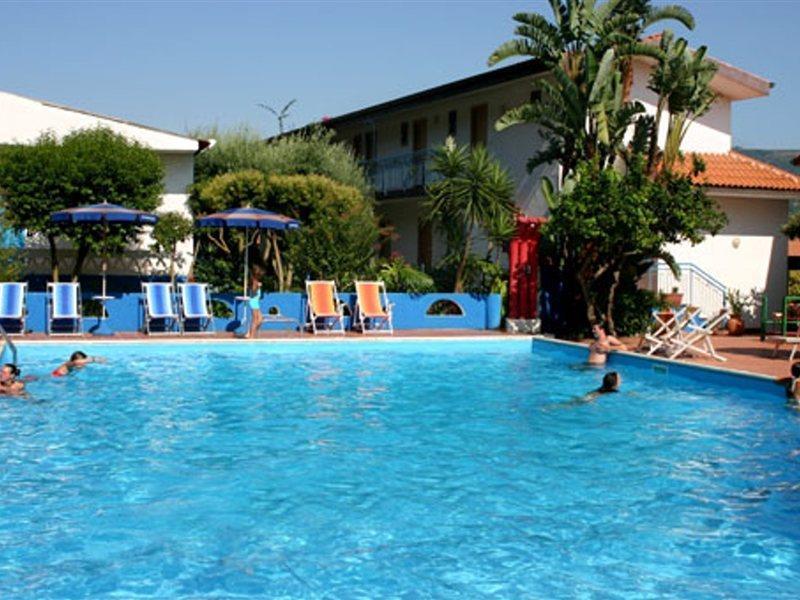 קאפו ואטיצ'אנו Hotel Grotticelle מראה חיצוני תמונה