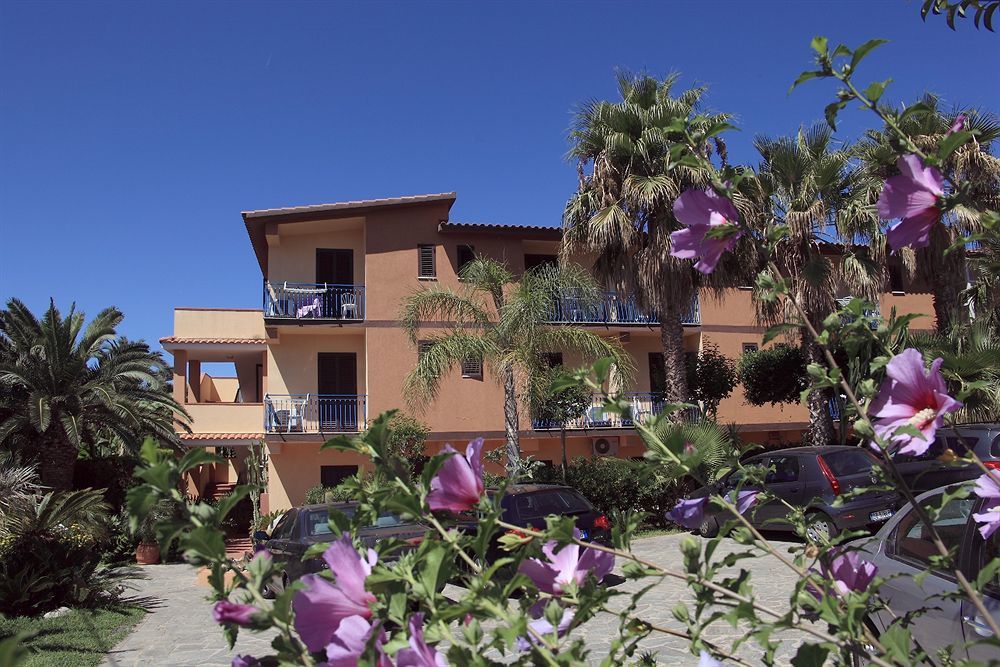 קאפו ואטיצ'אנו Hotel Grotticelle מראה חיצוני תמונה